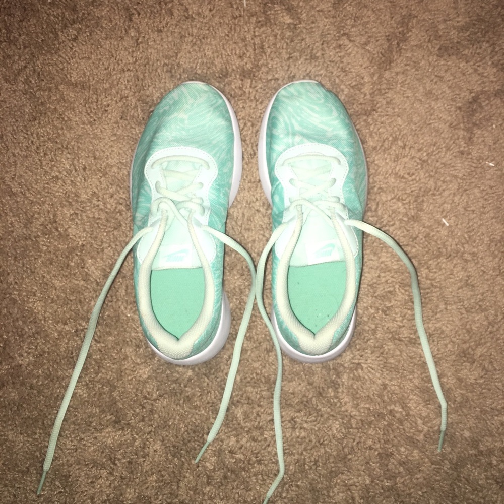 Kids Blue Print Nike’s